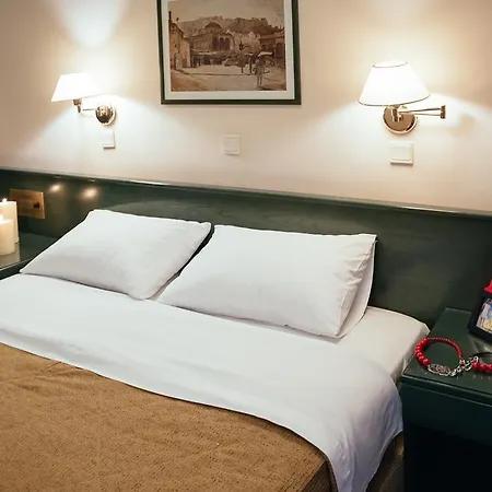 Hotel Ignatia 3*