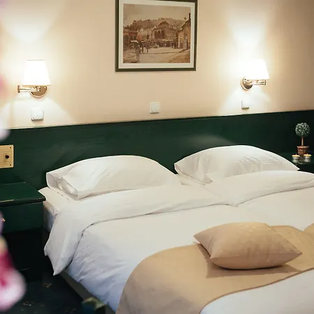Hotel Ignatia 3*